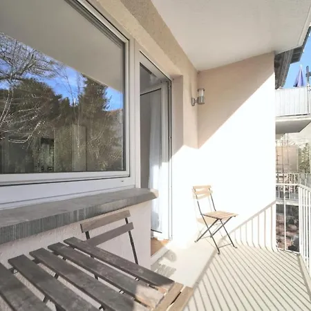 Exclusive In Prime Location Of Apartment *