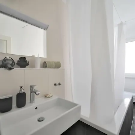 Exclusive In Prime Location Of Apartamento *